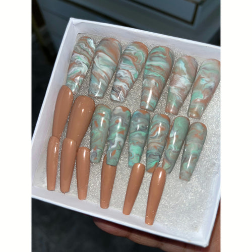 Green-Brown Marble Press On Nail Set